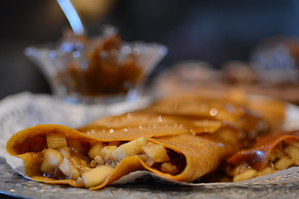 Strudel con sfoglia crudista e marmellata