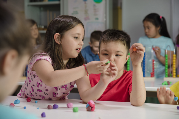 La sfida di Fondazione Telethon ai bambini: condividere per #andarelontano