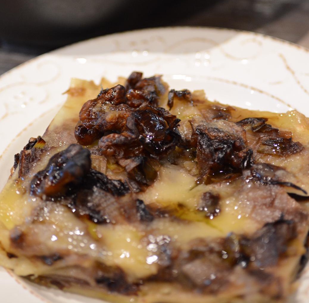 Lasagnette alle noci con crema di porri e trevigiana