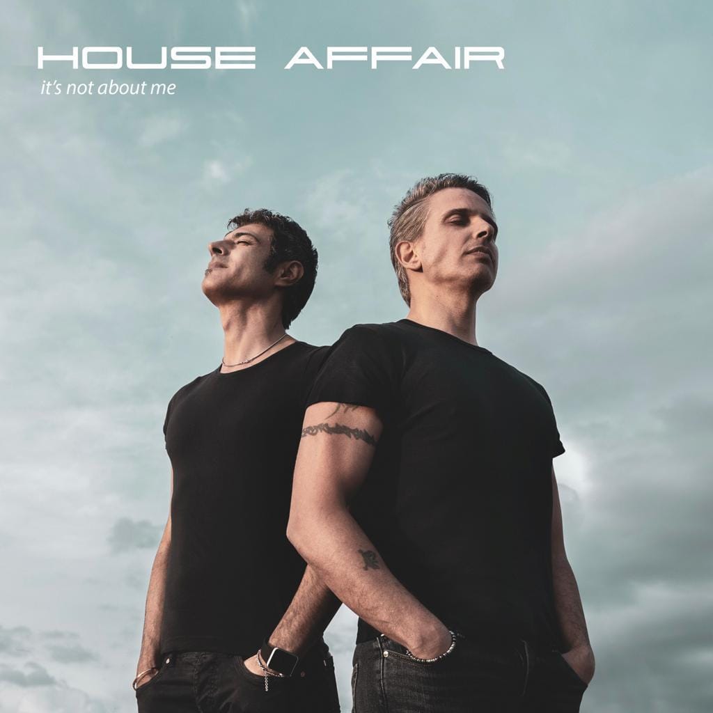 House Affair-Il brano di esordio è già un successo