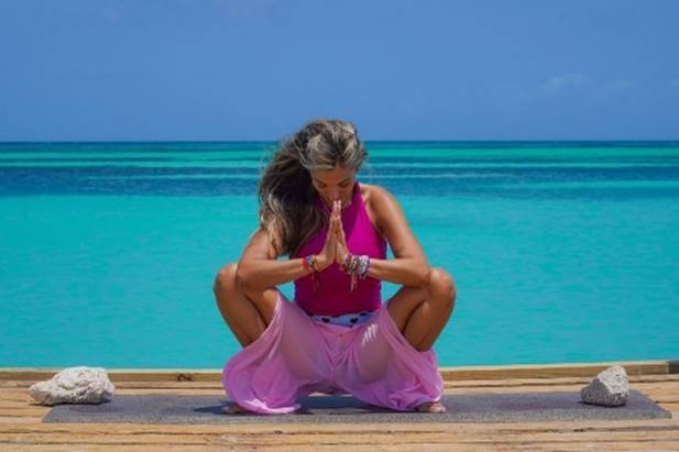 Da avvocato a insegnante di yoga ai Caraibi: la storia di Maria Pucci